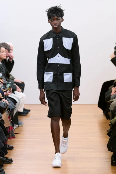 Look 4